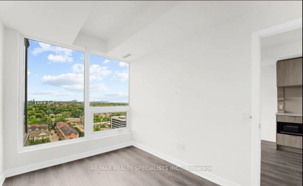 28, ANN, Port Credit, Mississauga