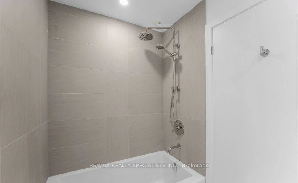 28, ANN, Port Credit, Mississauga