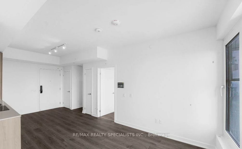 28, ANN, Port Credit, Mississauga