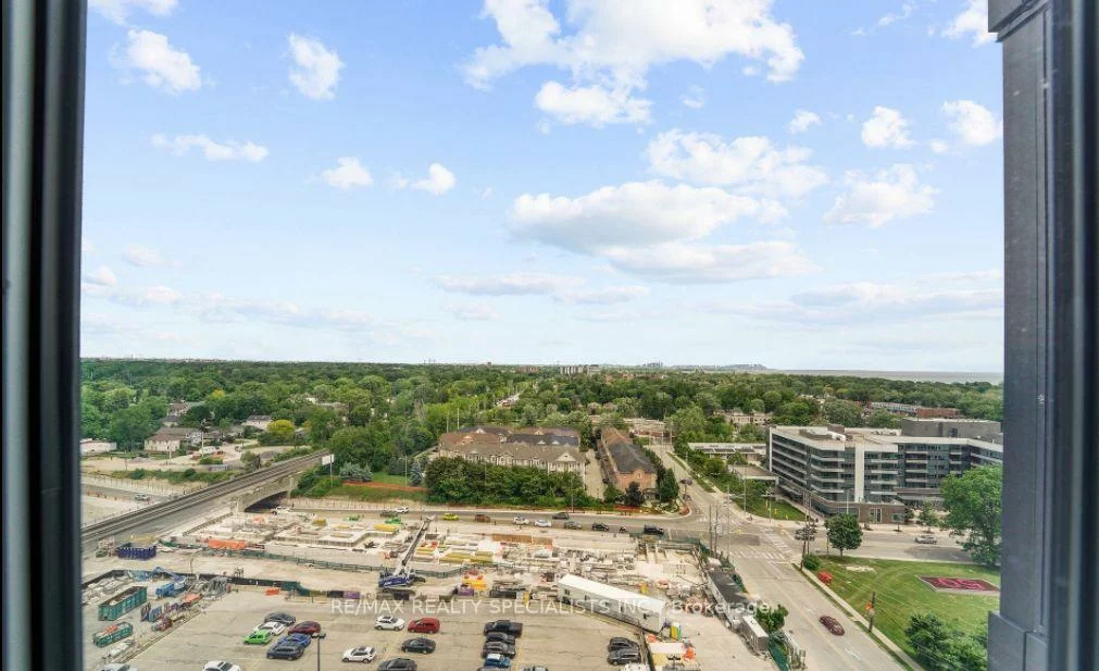 28, ANN, Port Credit, Mississauga