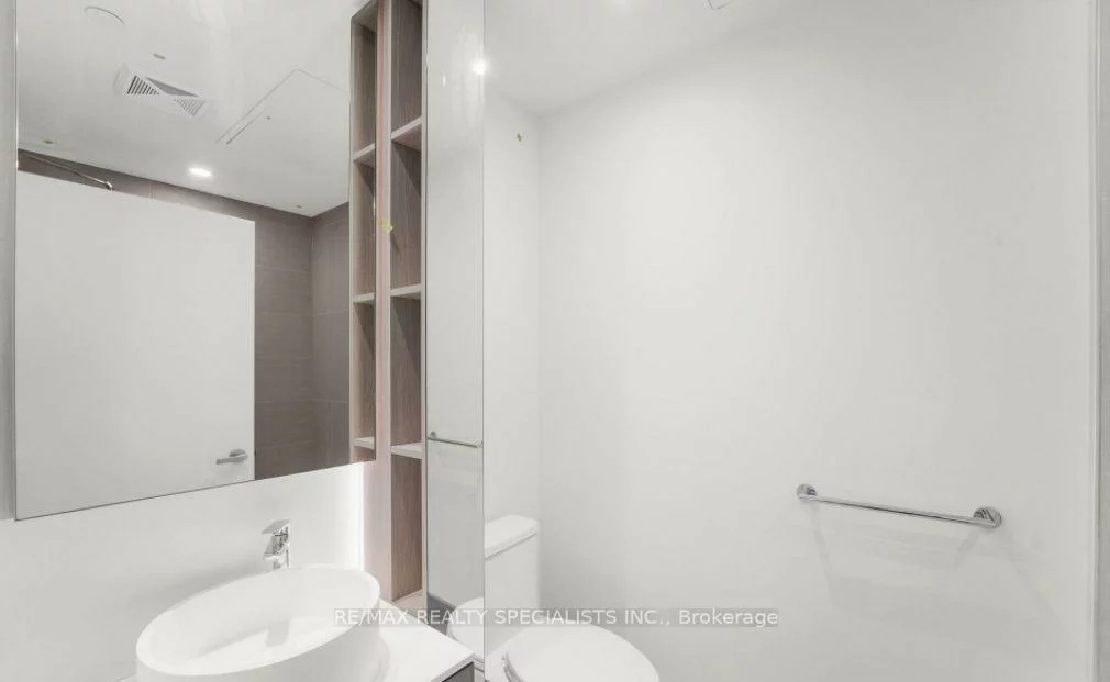 28, ANN, Port Credit, Mississauga