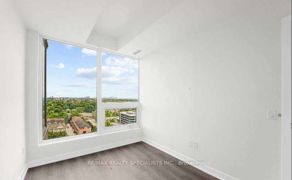 28, ANN, Port Credit, Mississauga