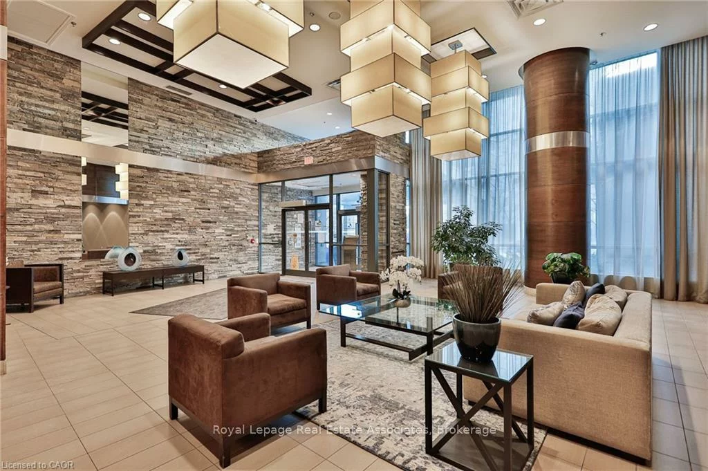 1, Hurontario, Port Credit, Mississauga