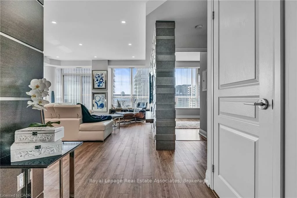 1, Hurontario, Port Credit, Mississauga