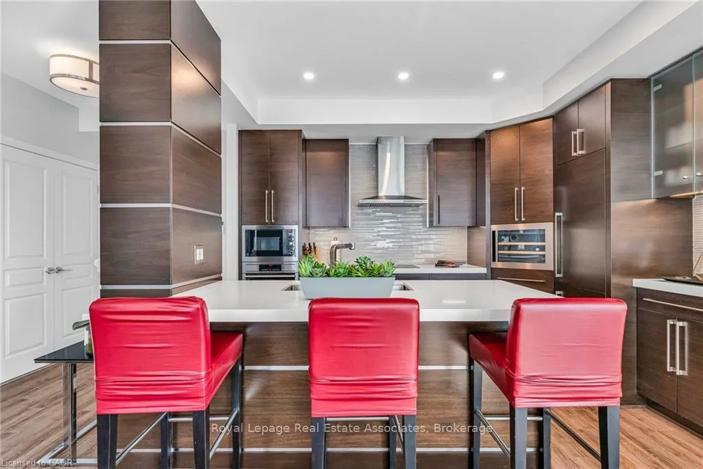 1, Hurontario, Port Credit, Mississauga