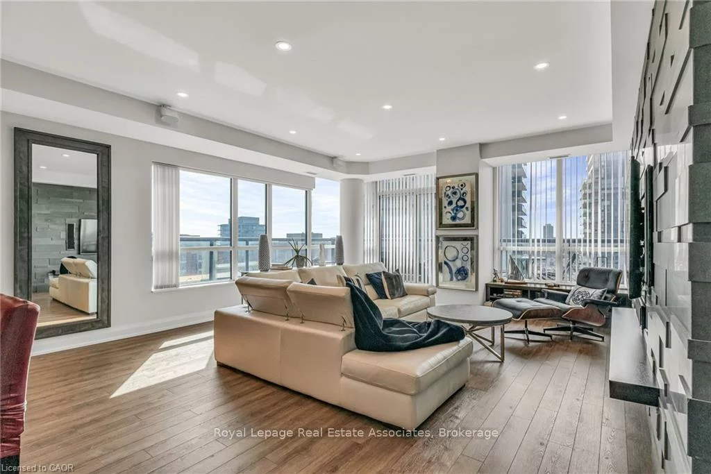 1, Hurontario, Port Credit, Mississauga