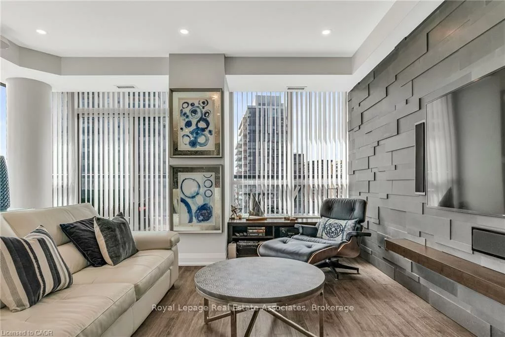 1, Hurontario, Port Credit, Mississauga