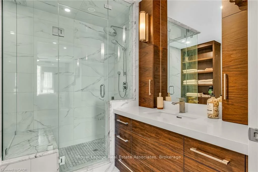 1, Hurontario, Port Credit, Mississauga