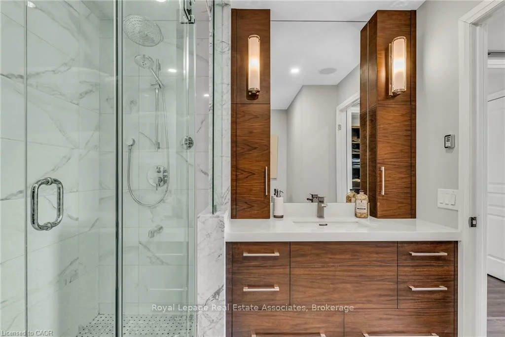 1, Hurontario, Port Credit, Mississauga