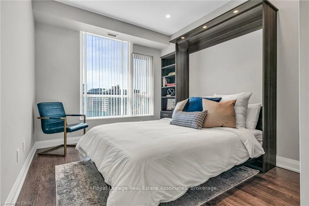 1, Hurontario, Port Credit, Mississauga