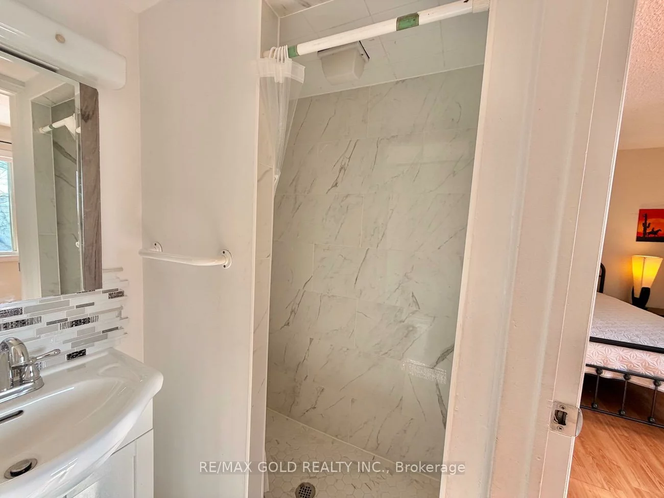 7707, Darcel, Malton, Mississauga