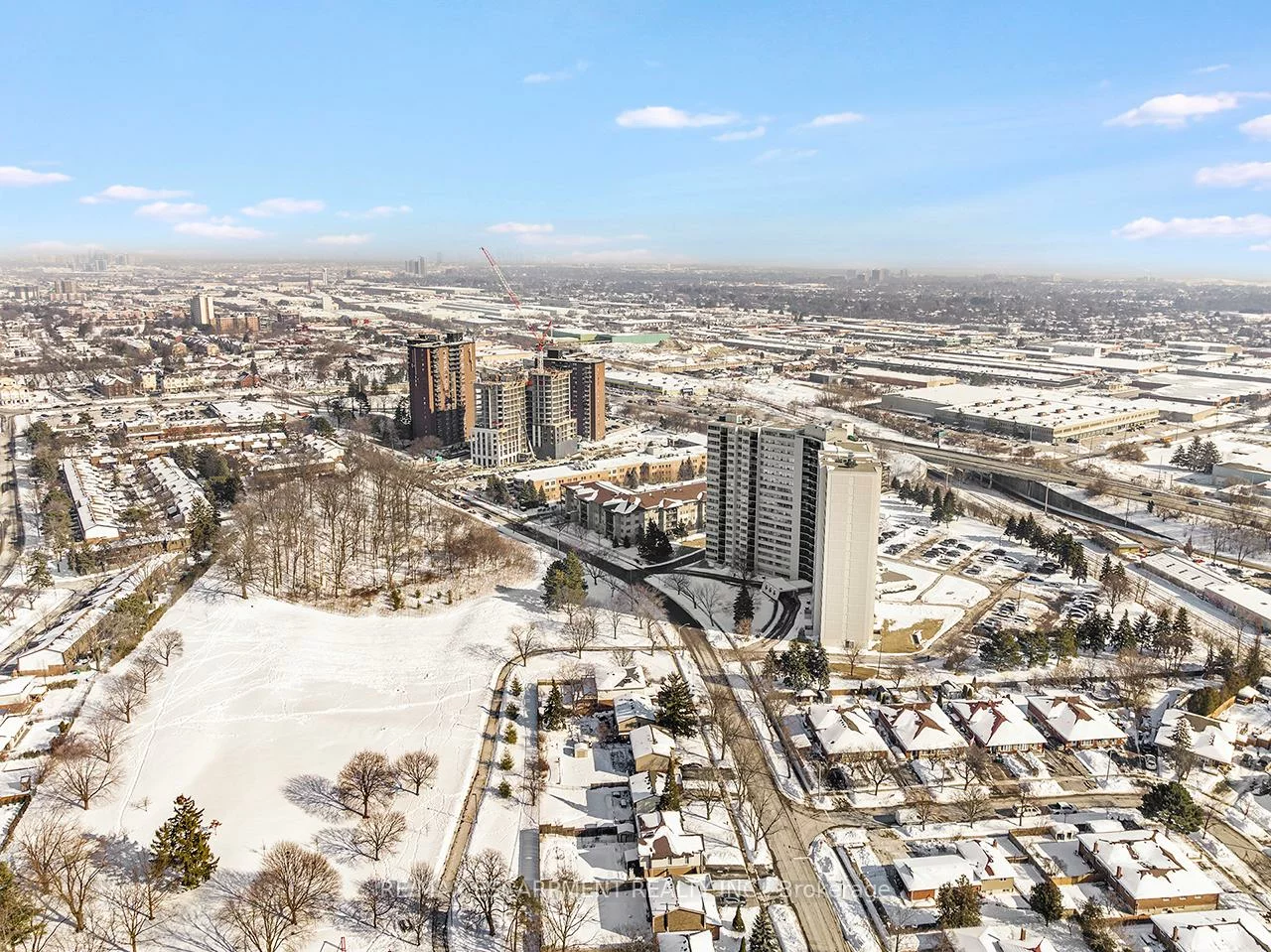 530, Lolita, Mississauga Valleys, Mississauga