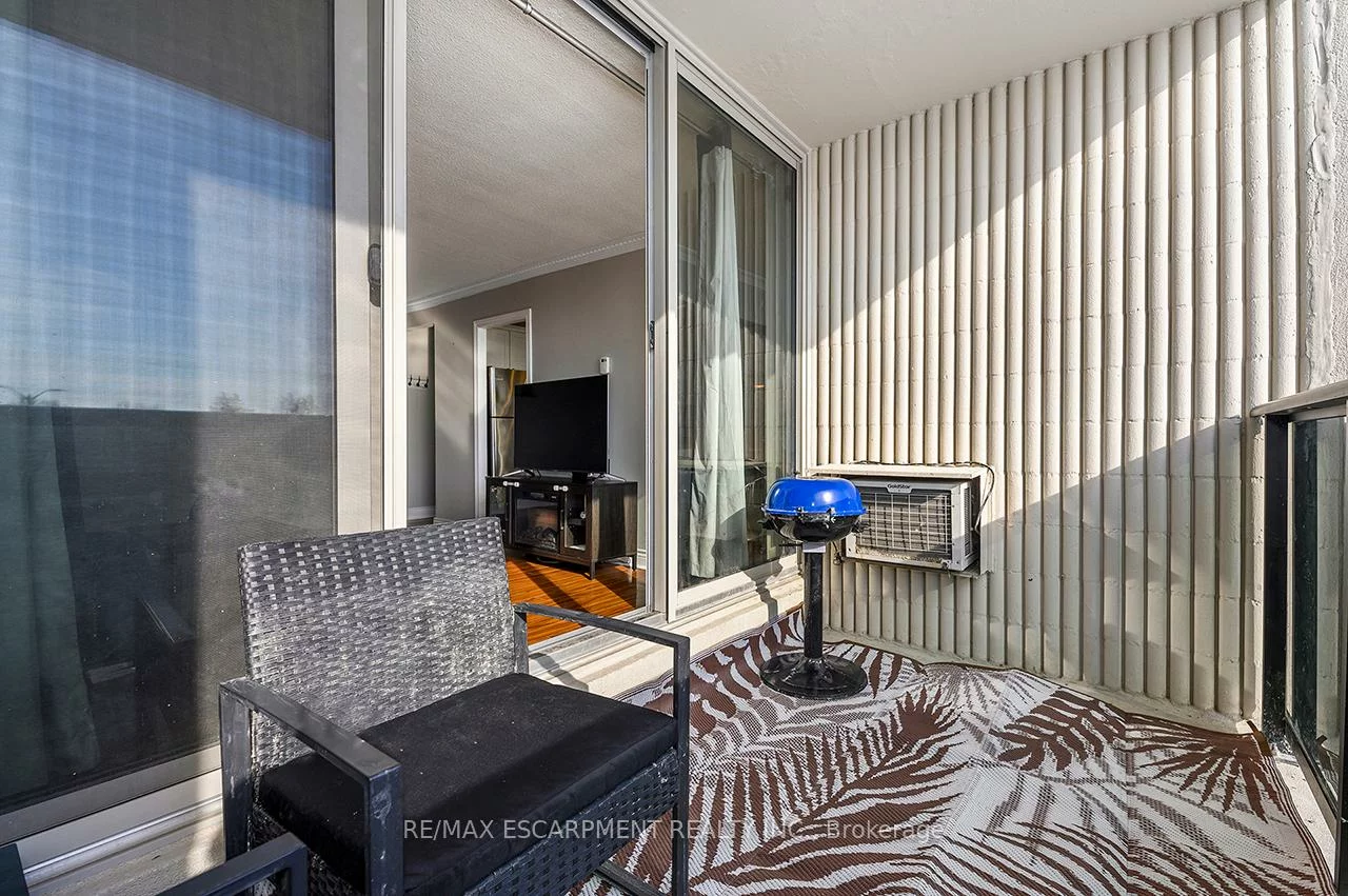 530, Lolita, Mississauga Valleys, Mississauga