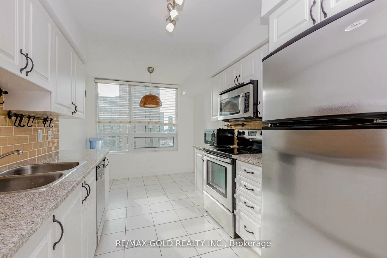 208, Enfield, City Centre, Mississauga