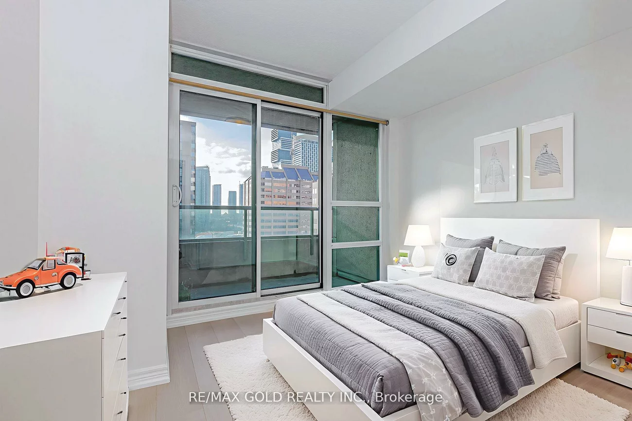 208, Enfield, City Centre, Mississauga