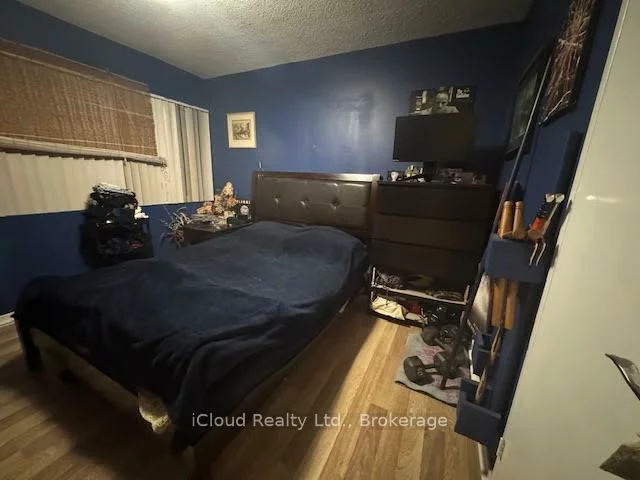 50, Elm, Mississauga Valleys, Mississauga