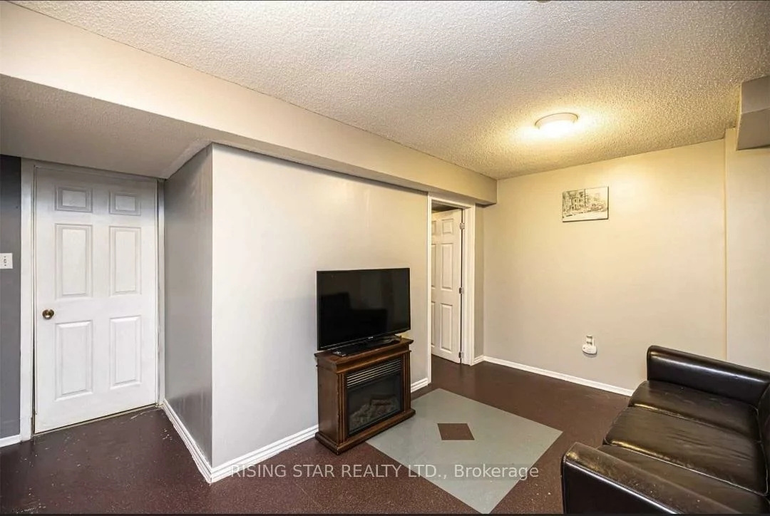 2495, Eglinton, Central Erin Mills, Mississauga