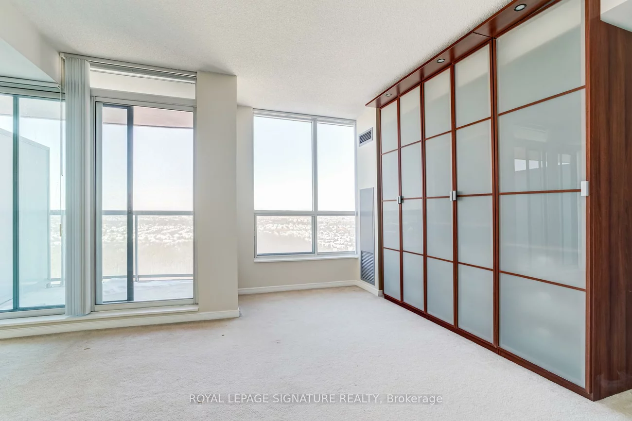 2545, Erin Centre, Central Erin Mills, Mississauga