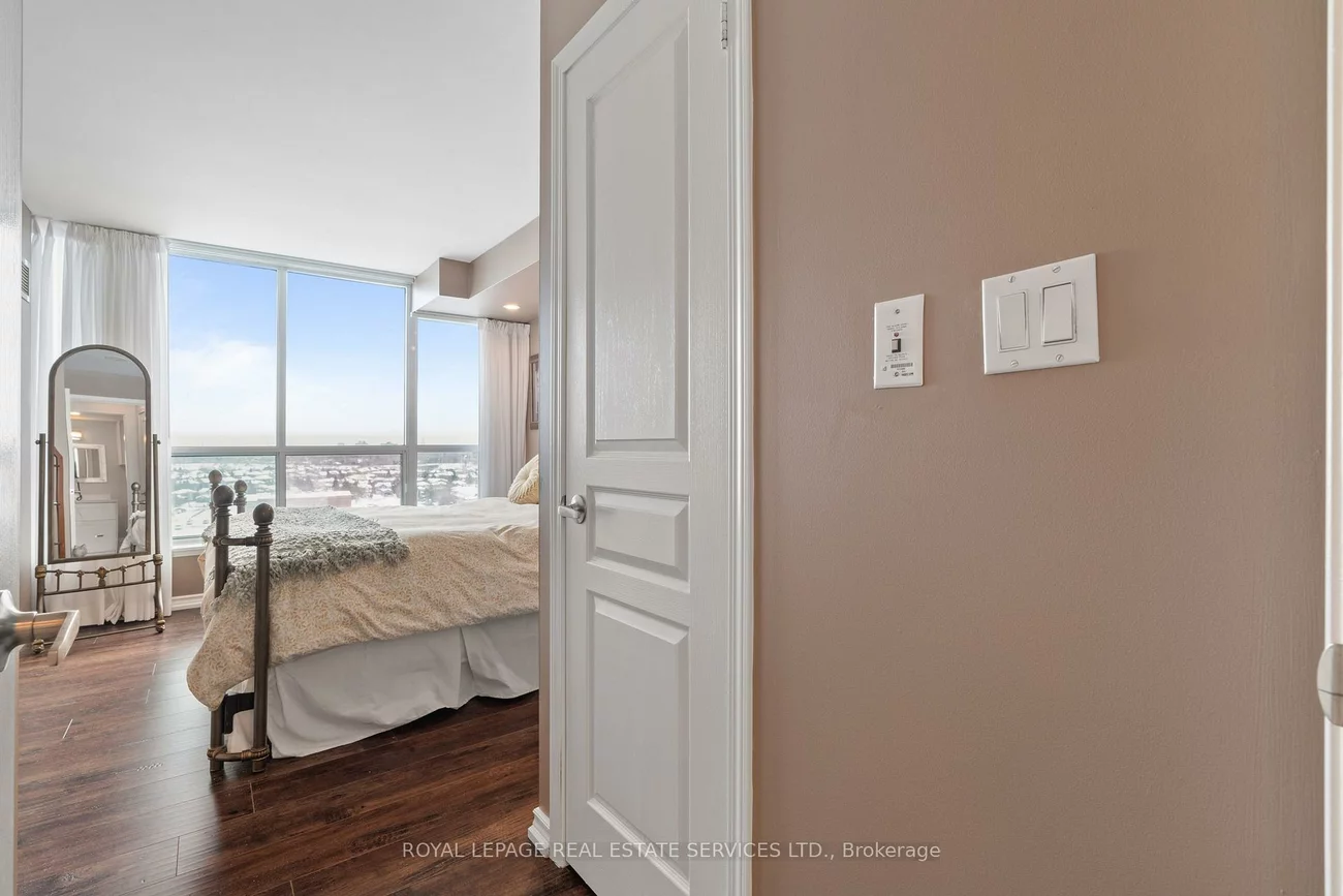 4879, Kimbermount, Central Erin Mills, Mississauga