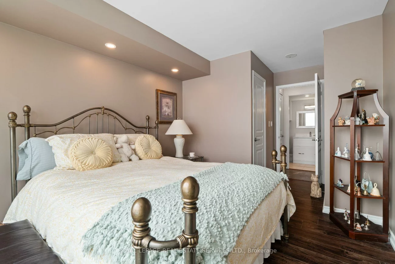 4879, Kimbermount, Central Erin Mills, Mississauga