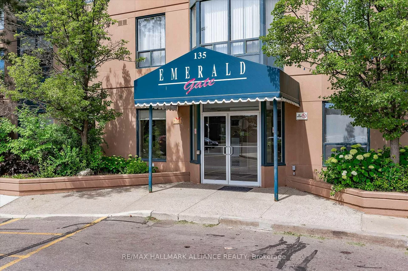 135, Hillcrest, Cooksville, Mississauga