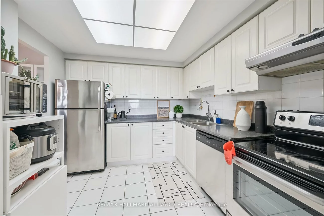 135, Hillcrest, Cooksville, Mississauga