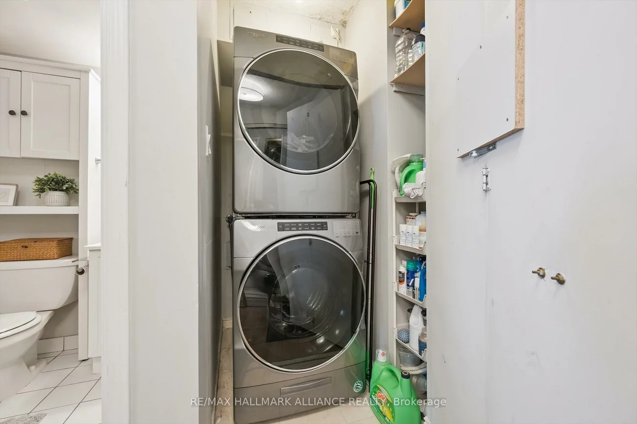 135, Hillcrest, Cooksville, Mississauga