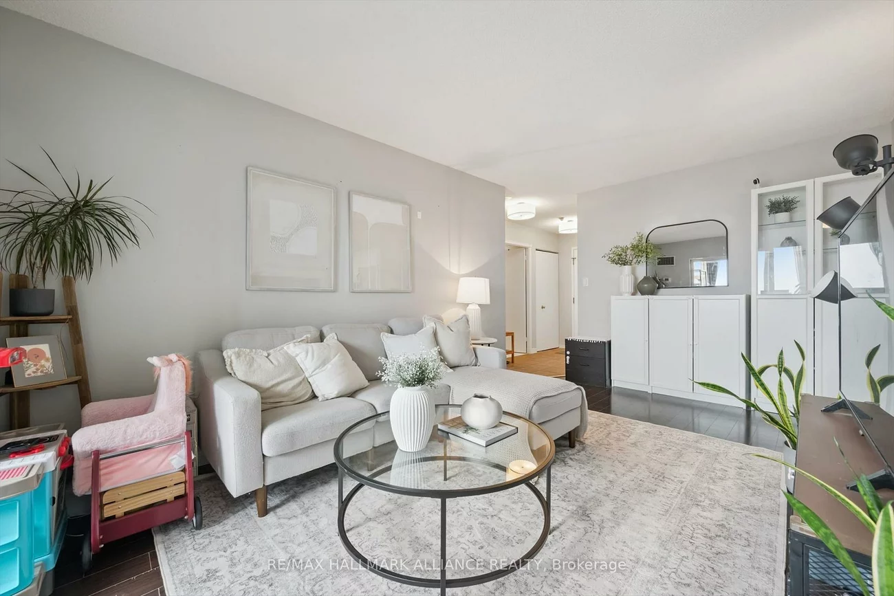 135, Hillcrest, Cooksville, Mississauga