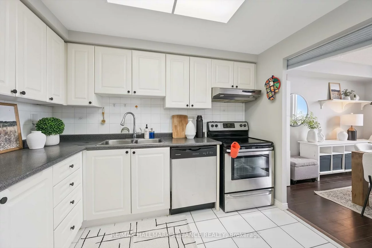 135, Hillcrest, Cooksville, Mississauga