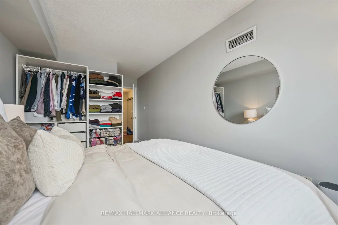 135, Hillcrest, Cooksville, Mississauga