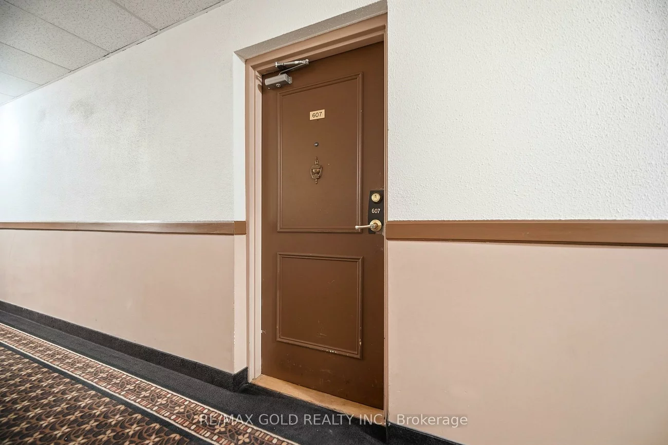 3533, Derry, Malton, Mississauga