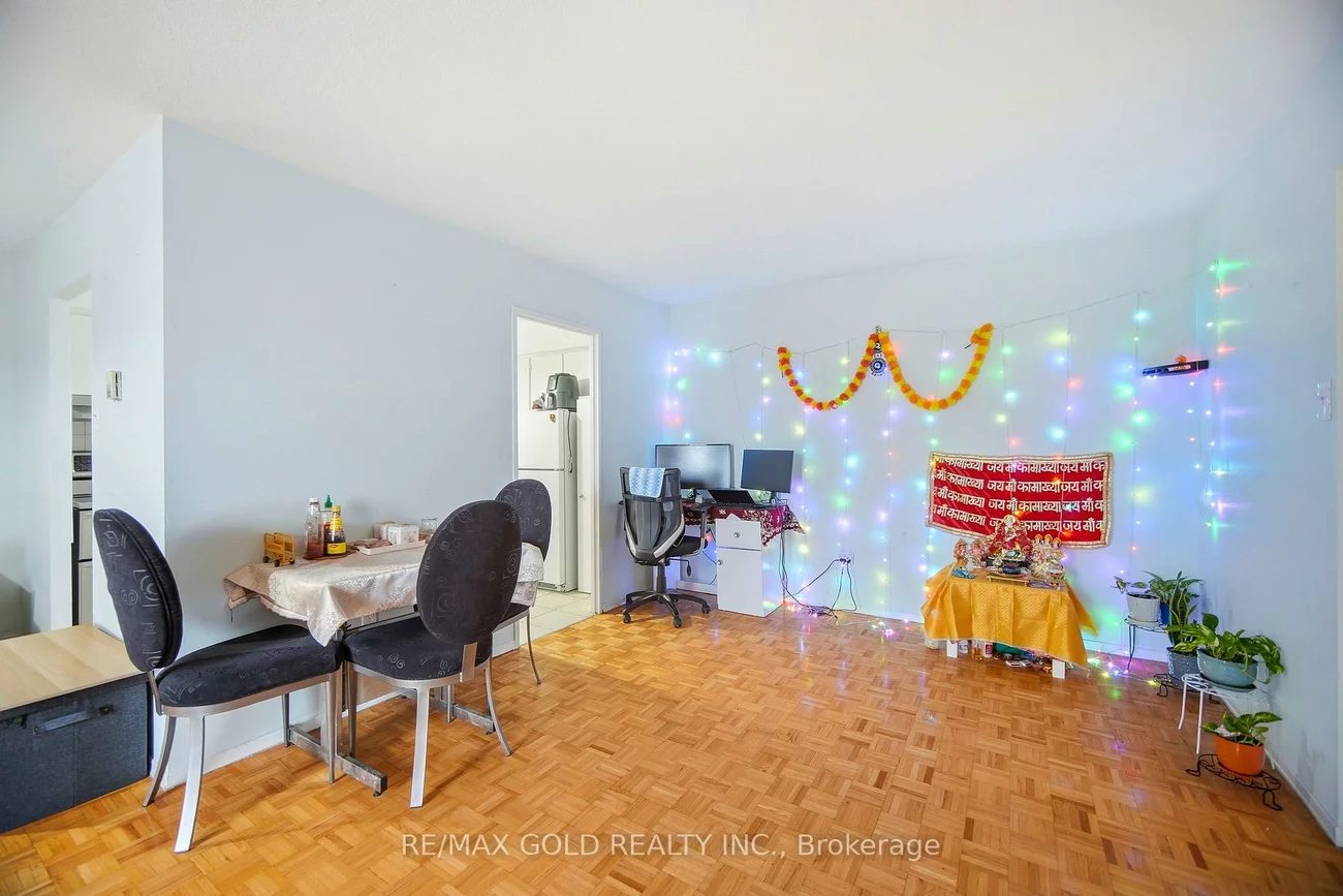 3533, Derry, Malton, Mississauga