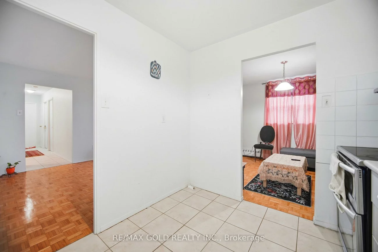 3533, Derry, Malton, Mississauga