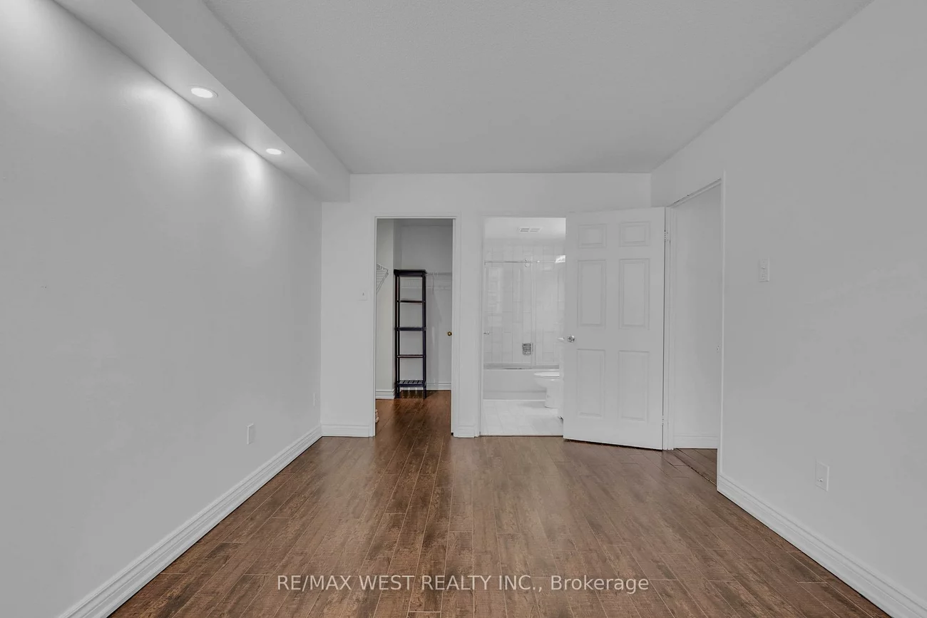 285, Enfield, City Centre, Mississauga