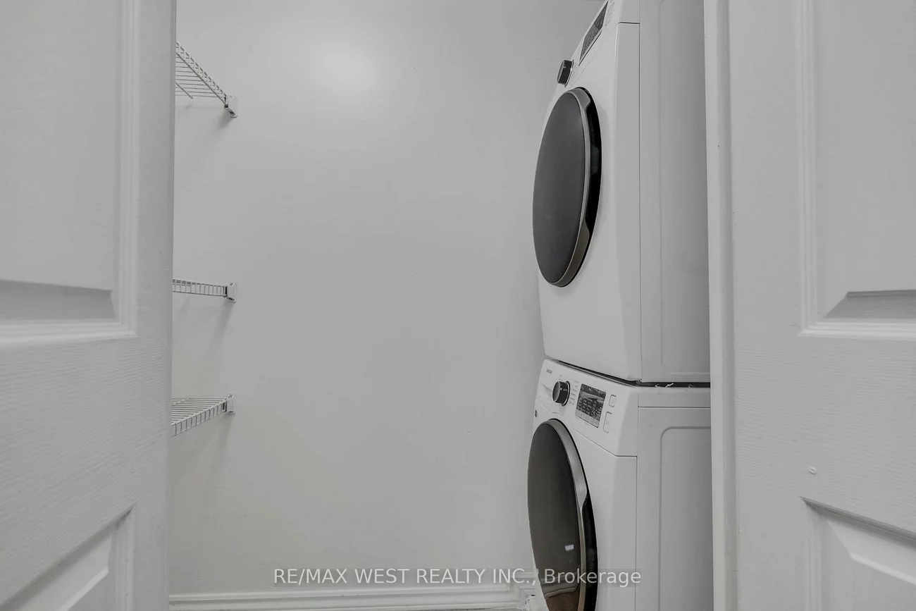 285, Enfield, City Centre, Mississauga