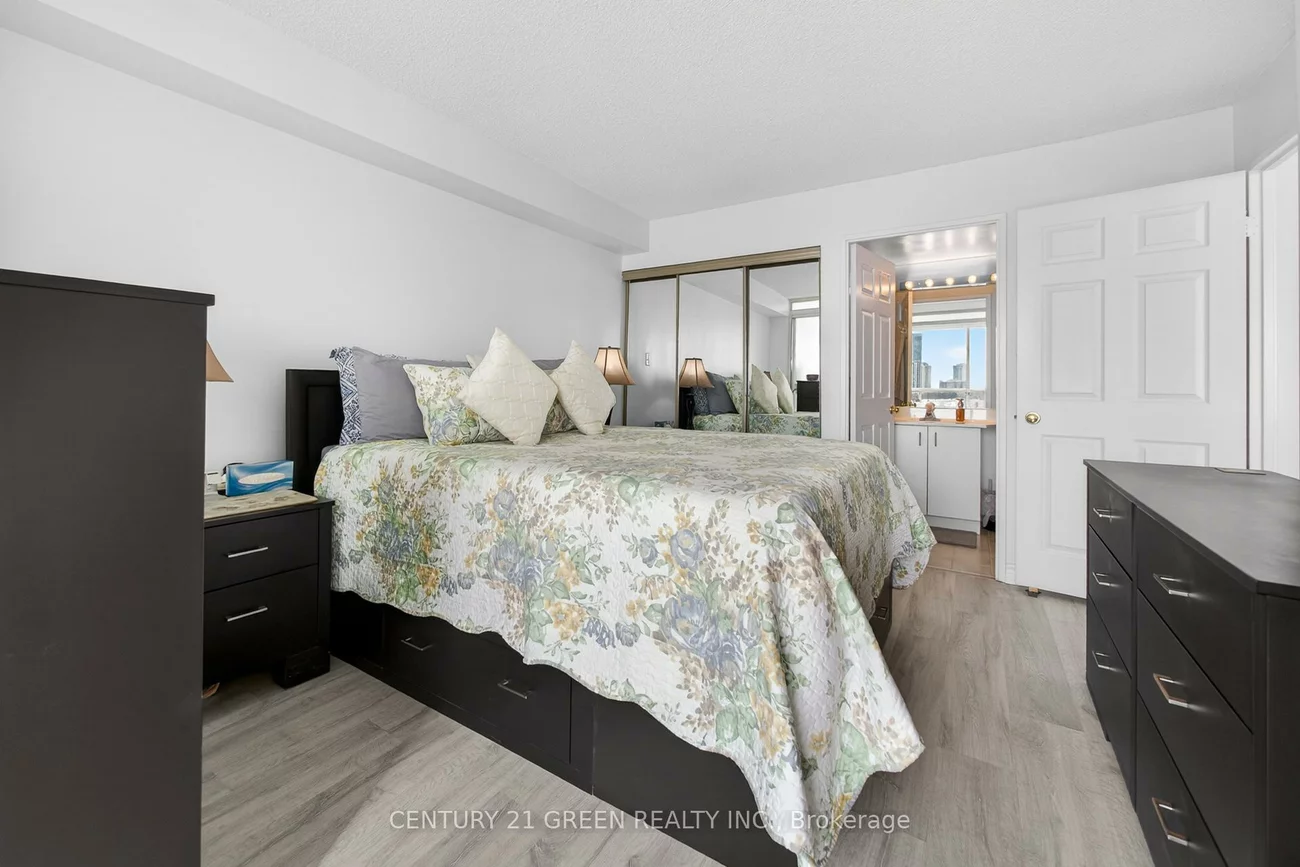 55, Elm, City Centre, Mississauga