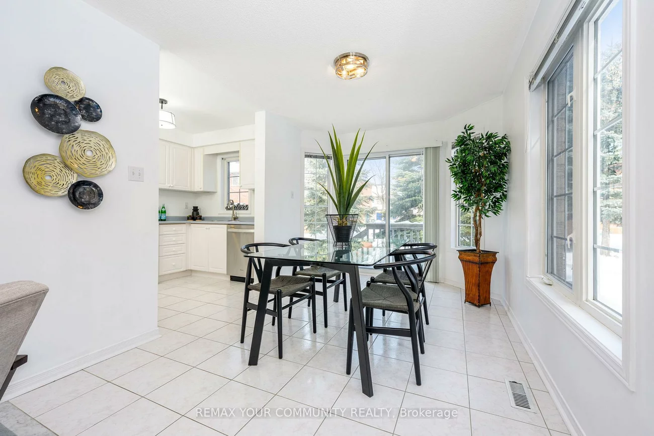 7115, Rexwood, Malton, Mississauga