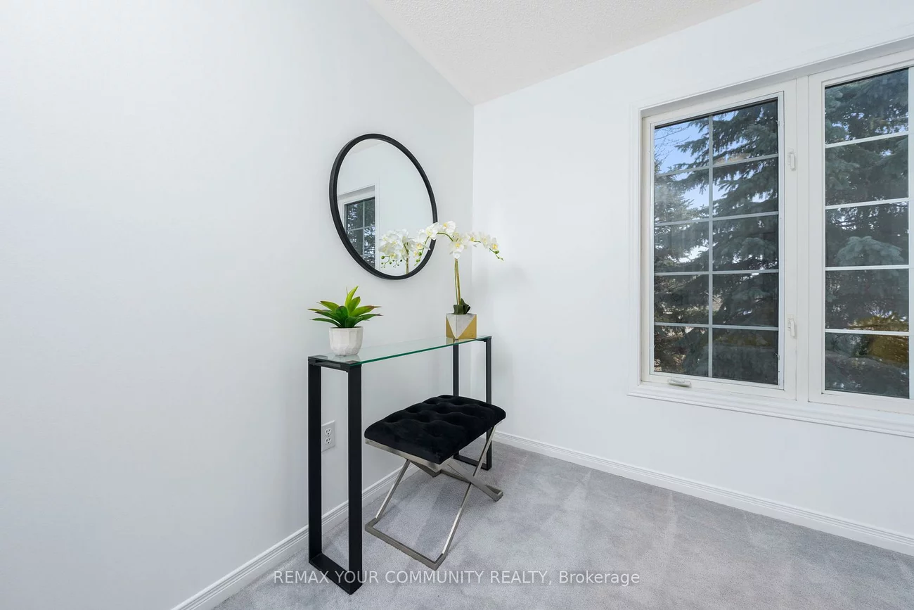 7115, Rexwood, Malton, Mississauga