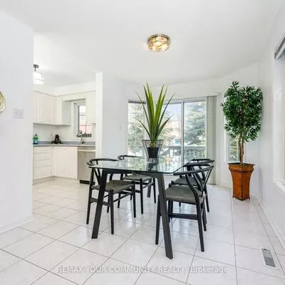 7115, Rexwood, Malton, Mississauga