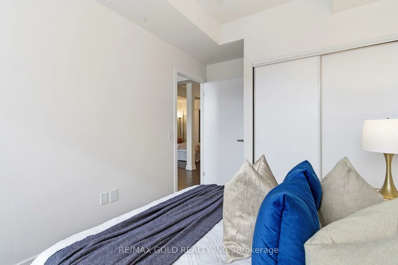 28, Ann, Port Credit, Mississauga