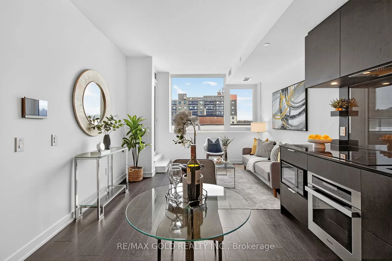 28, Ann, Port Credit, Mississauga