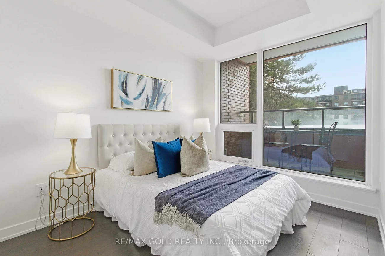 28, Ann, Port Credit, Mississauga