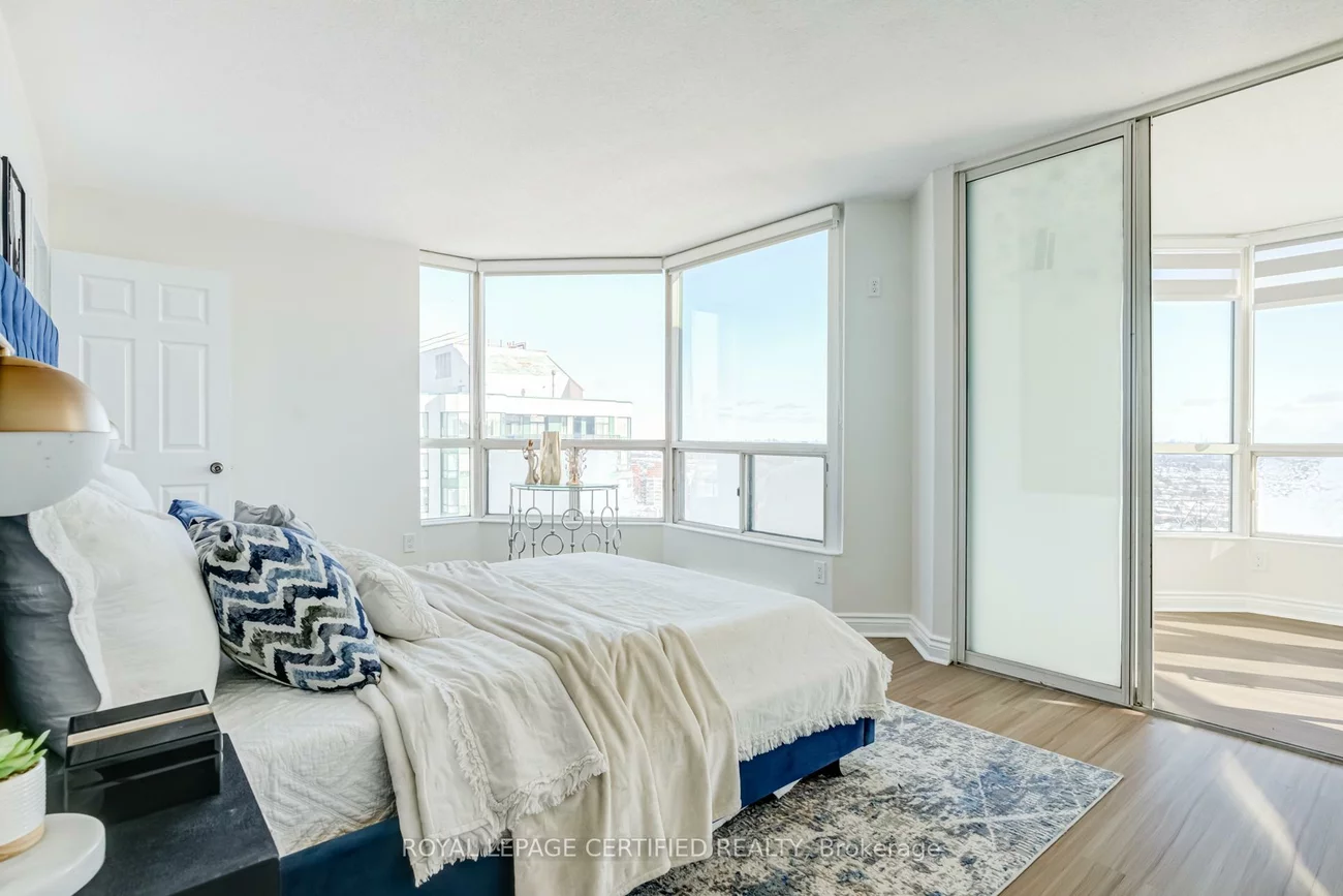 4460, Tucana, Hurontario, Mississauga