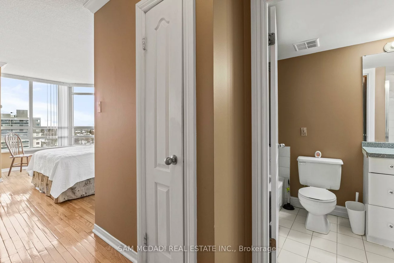 75, King, Cooksville, Mississauga