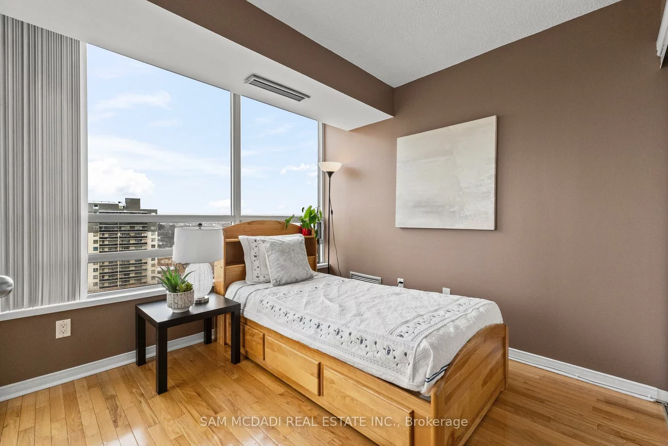 75, King, Cooksville, Mississauga