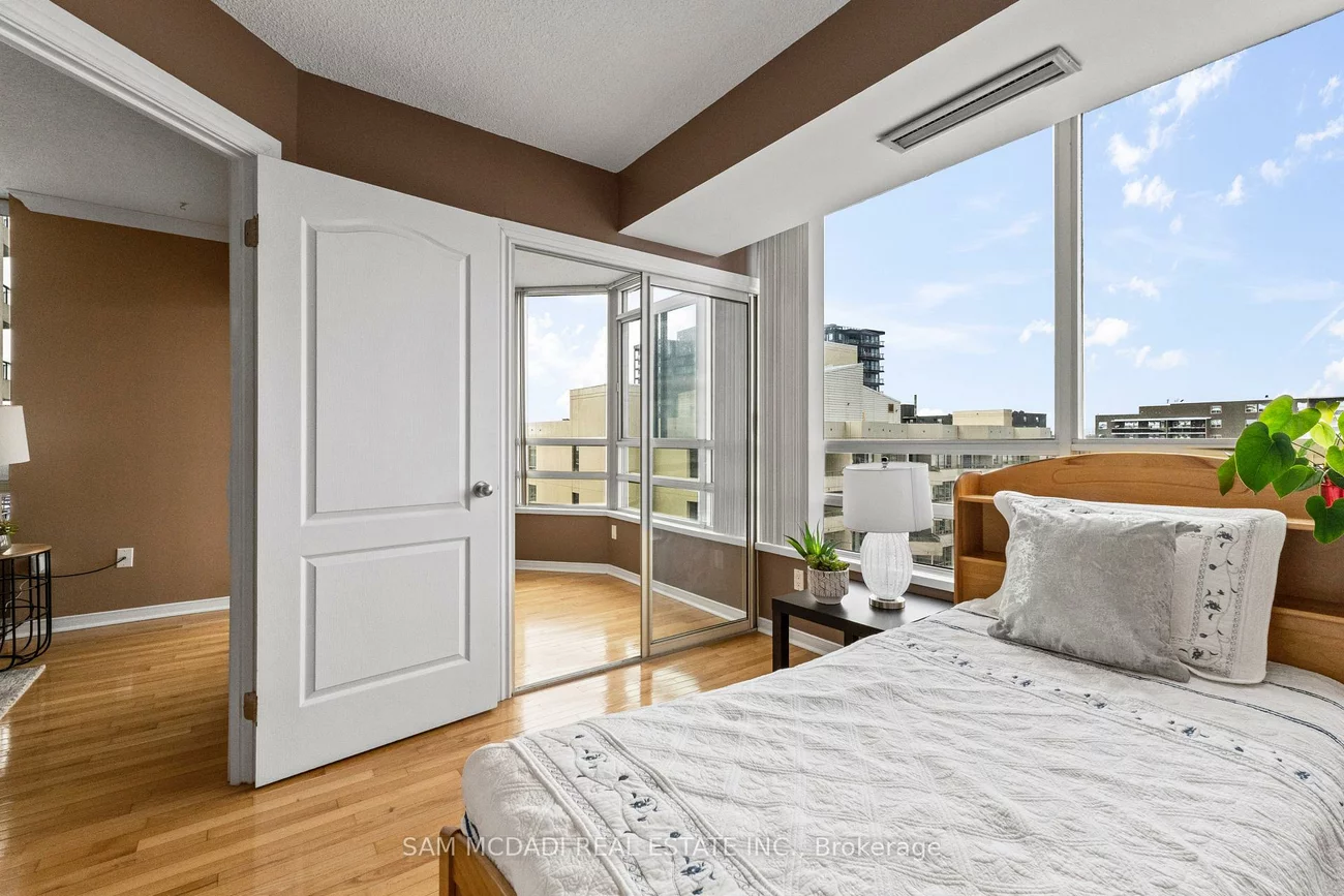 75, King, Cooksville, Mississauga