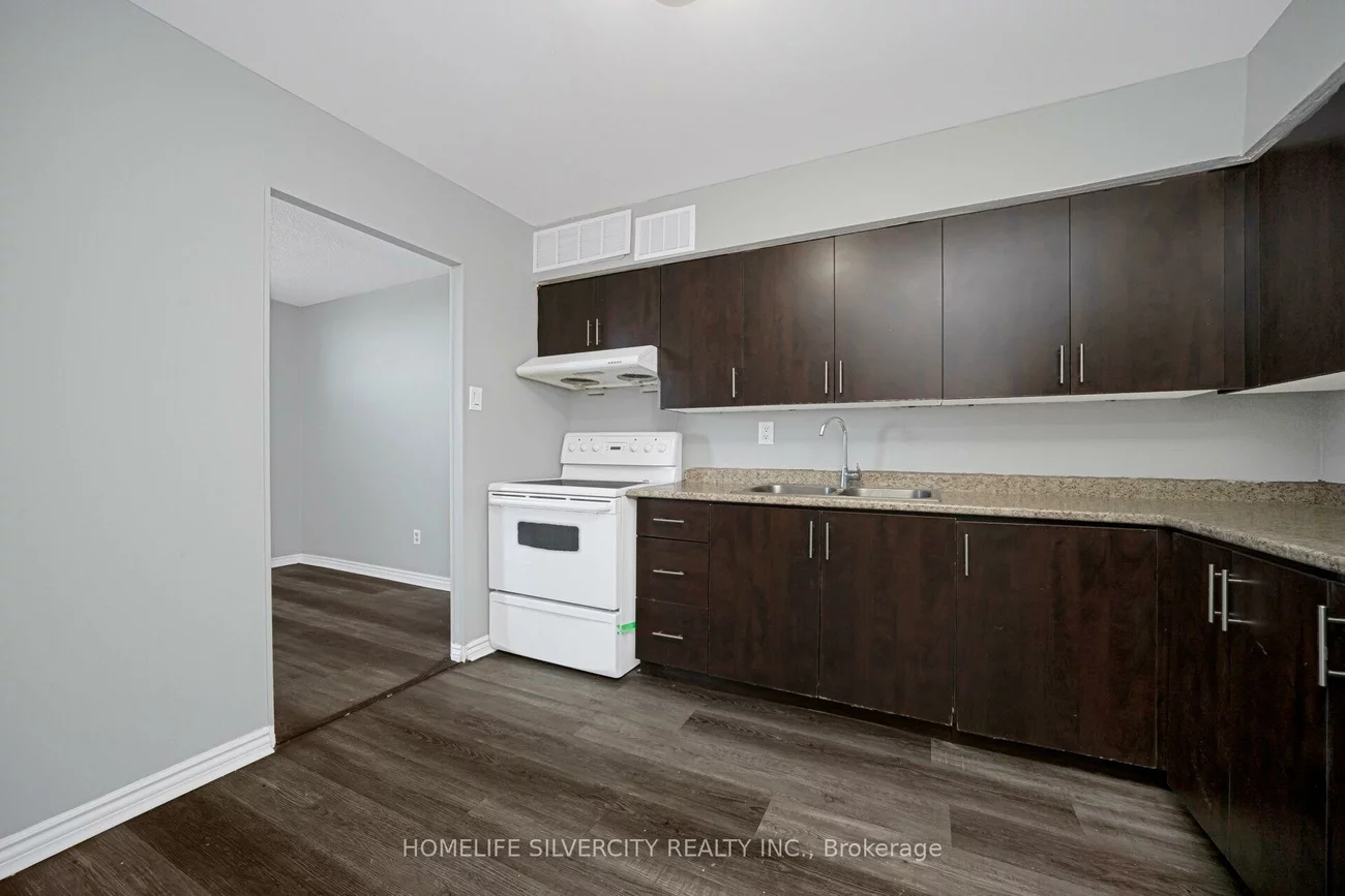 3577, Derry, Malton, Mississauga