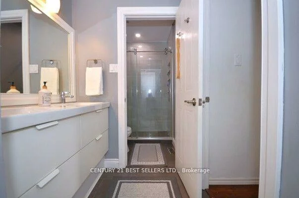 107, Bristol, Hurontario, Mississauga