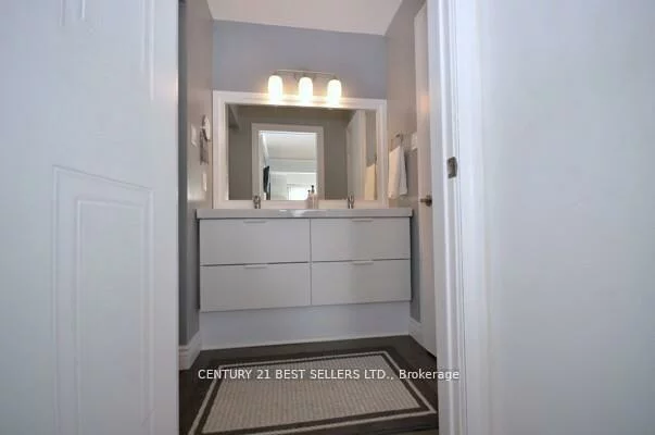 107, Bristol, Hurontario, Mississauga