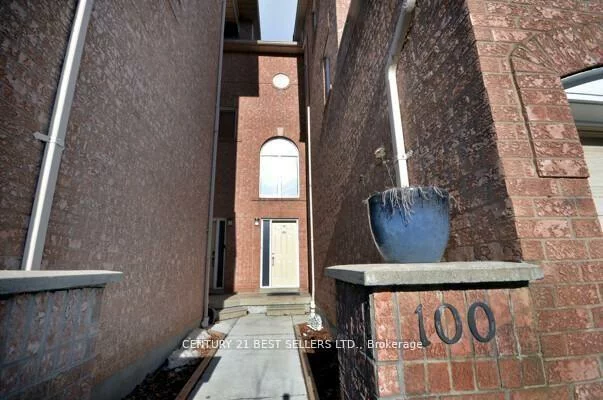 107, Bristol, Hurontario, Mississauga